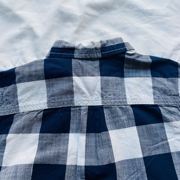 Cherokee Blue & White Button Down Short Sleeve Shirt, 5/6, EUC! - Picture 9 of 10